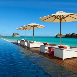 mercure-maldives-kooddoo-resort-infinity-pool